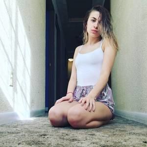 Meet your Posher, Manuela